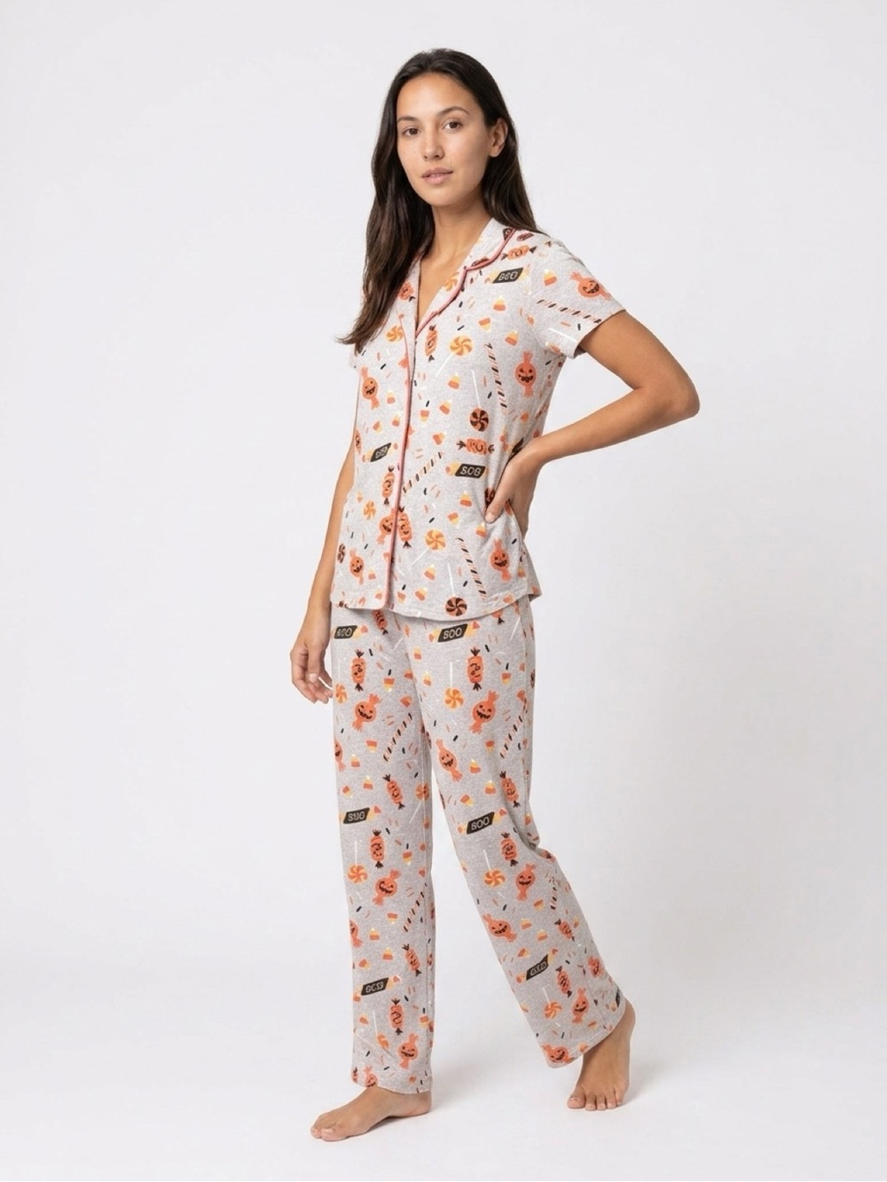 MUNKI Munki Gray and orange Halloween candy pajama set